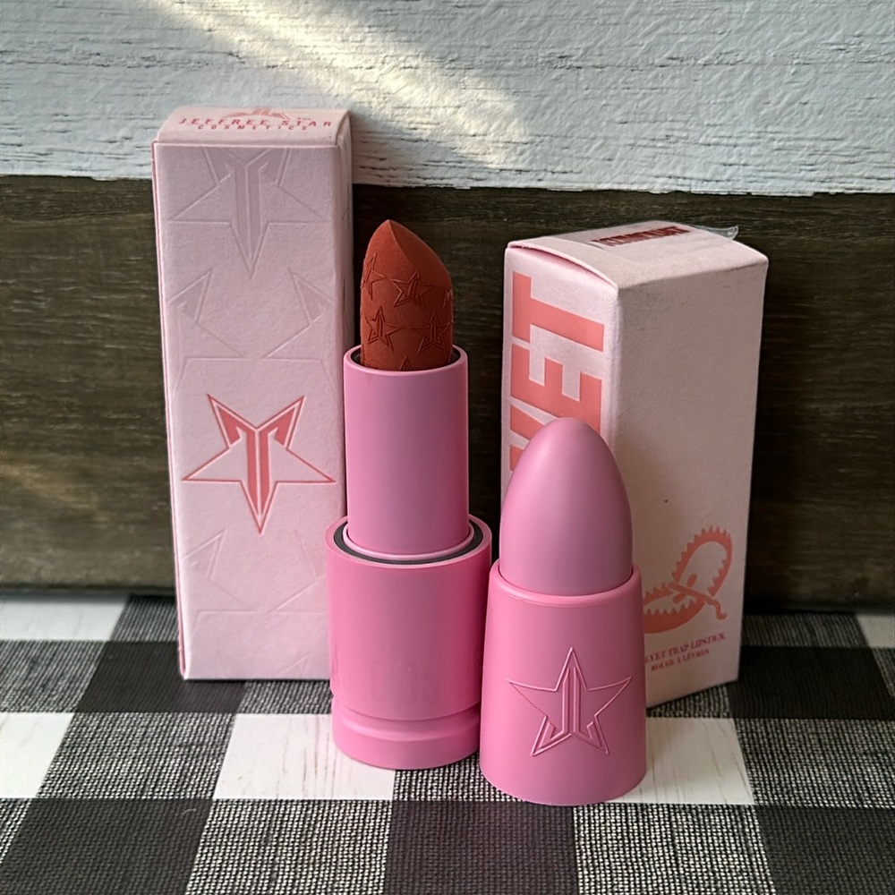 Jeffree Star Kumquat Velvet Trap Lipstick - Picture 2 of 3